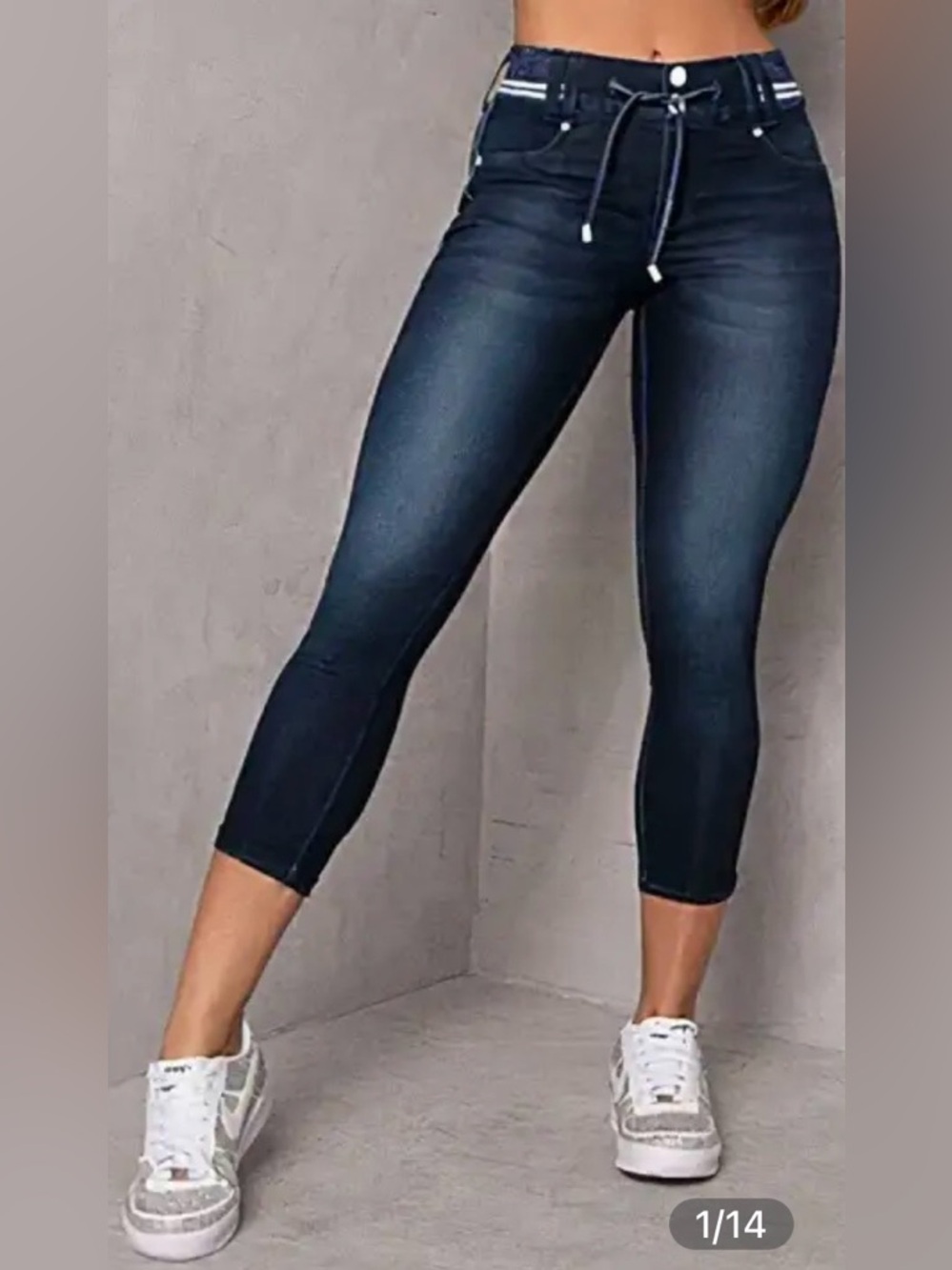 Flamingals Wash Contrast Binding Drawstring Mid Waist Capri Jeans Size XS NWT